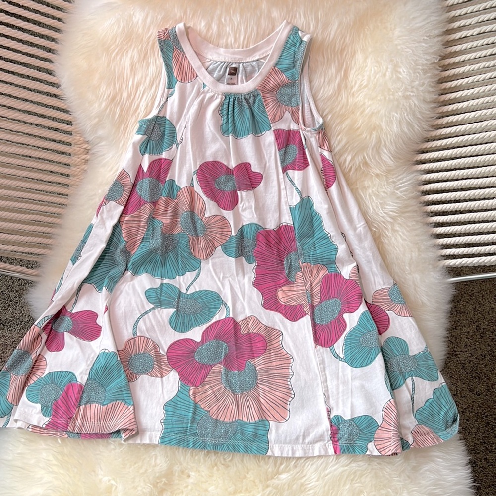 Tea Collection girls dress. Size 8. Good used condition.